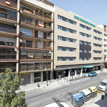 Bright & Elegant Centre 3 Bedroom *